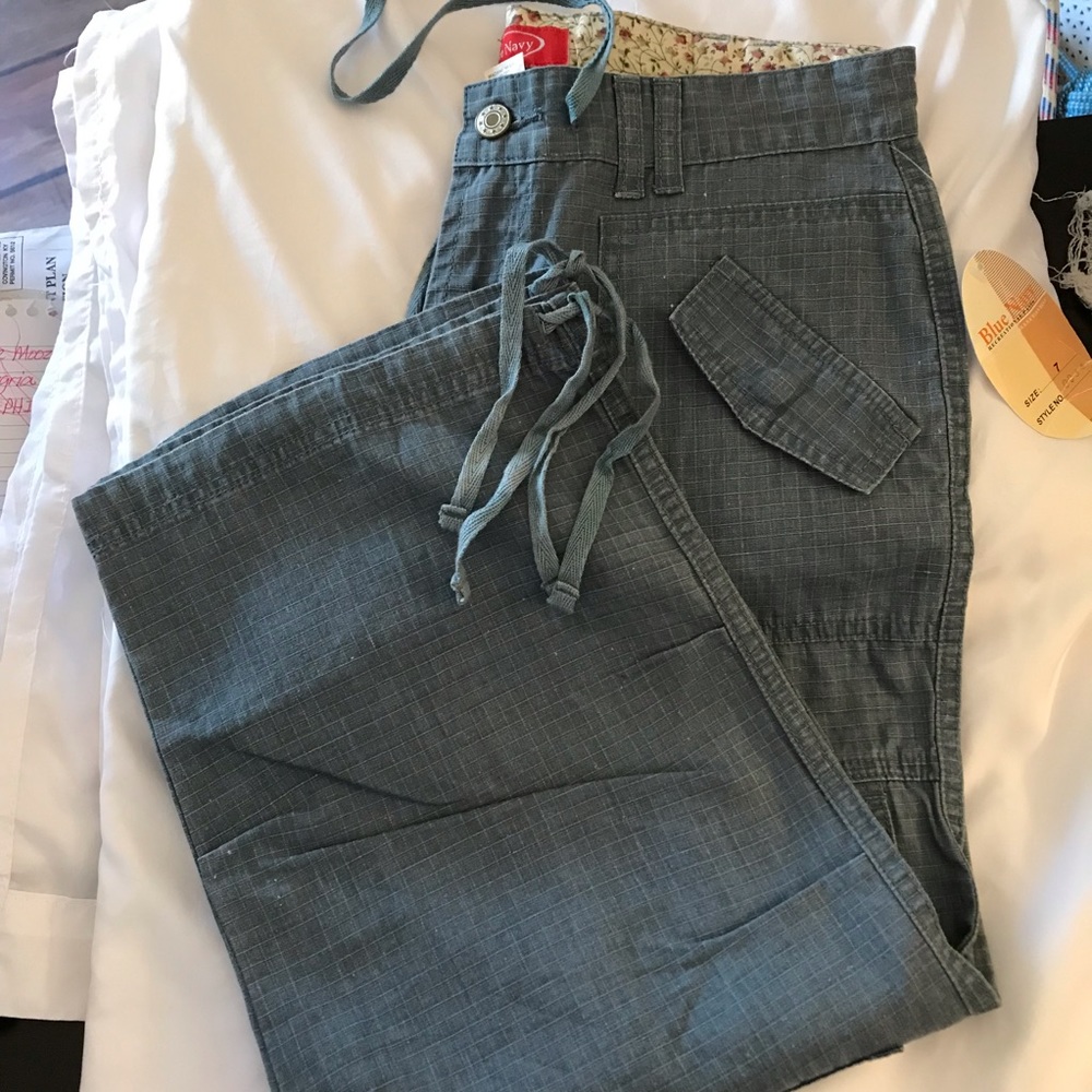 Low Rise Cargo Capris- JR size 7